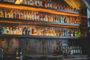 Kabinett Wine Bar Reviews: Sip in Refined Ambiance