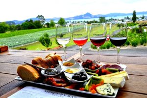 Should Pinot Gris Be Chilled? The Perfect Serving Temperature